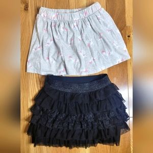 2 SKIRTS GITLS SIZE 7-8T